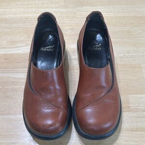 Dansko Women's Tan Leather Mules